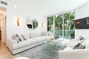 347 N New River Dr E, Fort Lauderdale, FL 33301 - Photo 2