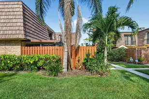 623 Springdale Cir, Palm Springs, FL 33461 - Photo 1
