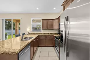 11953 SW Bennington Cir, Port Saint Lucie, FL 34987 - Photo 14