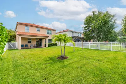 11953 SW Bennington Circle, Port Saint Lucie, FL 34987 - Photo 2