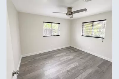 600 NW 33rd Street, Oakland Park, FL 33309 - Photo 10