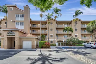5842 Crystal Shores Dr, Boynton Beach, FL 33437 - Photo 2
