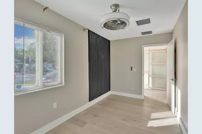 512 NW 15th Terrace, Fort Lauderdale, FL 33311 - Photo 4