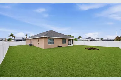 428 SE Fairchild Avenue, Port Saint Lucie, FL 34984 - Photo 28