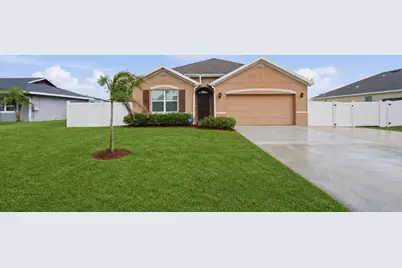 428 SE Fairchild Avenue, Port Saint Lucie, FL 34984 - Photo 1