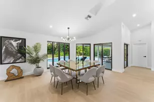 2 Dunbar Rd, Palm Beach Gardens, FL 33418 - Photo 8