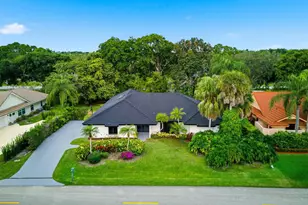 2 Dunbar Rd, Palm Beach Gardens, FL 33418 - Photo 2