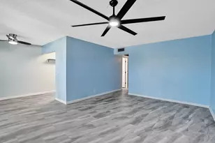 358 Oakridge T, Deerfield Beach, FL 33442 - Photo 8
