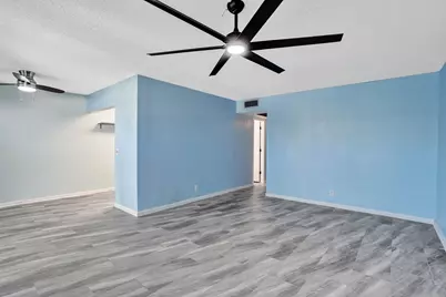 358 Oakridge T #358, Deerfield Beach, FL 33442 - Photo 8