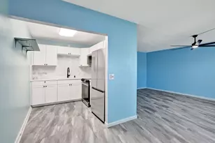 358 Oakridge T, Deerfield Beach, FL 33442 - Photo 4