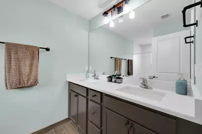 5566 Pinetree Drive, Fort Pierce, FL 34982 - Photo 12