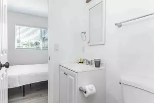 2499 NE 2nd Ave, Boca Raton, FL 33431 - Photo 10