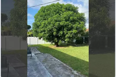 2499 NE 2nd Avenue #B, Boca Raton, FL 33431 - Photo 12
