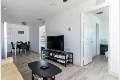 2499 NE 2nd Avenue #B, Boca Raton, FL 33431 - Photo 4