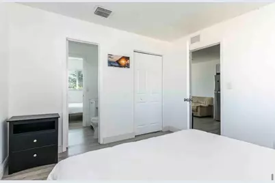 2499 NE 2nd Avenue #B, Boca Raton, FL 33431 - Photo 2