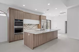 10096 Dover Carriage Ln, Lake Worth, FL 33449 - Photo 4