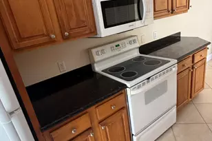 32 NE 22nd Ave, Pompano Beach, FL 33062 - Photo 8
