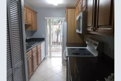 32 NE 22nd Avenue #107, Pompano Beach, FL 33062 - Photo 6