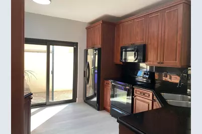 692 SW 158th Terrace, Pembroke Pines, FL 33027 - Photo 4