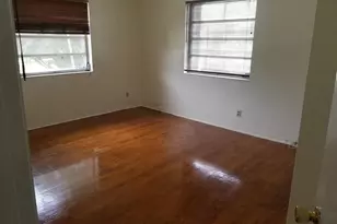703 NW 6th St, Hallandale Beach, FL 33009 - Photo 6