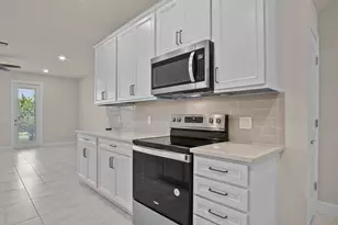 4837 Chantilly Rd, Lake Worth, FL 33467 - Photo 4