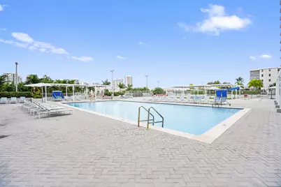 18051 Biscayne Boulevard #1504, Aventura, FL 33160 - Photo 10