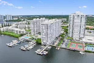 18051 Biscayne Blvd, Aventura, FL 33160 - Photo 2