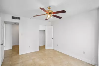 18051 Biscayne Boulevard #1504, Aventura, FL 33160 - Photo 32