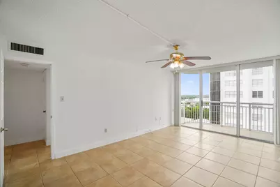 18051 Biscayne Boulevard #1504, Aventura, FL 33160 - Photo 34