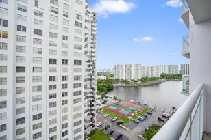 18051 Biscayne Blvd, Aventura, FL 33160 - Photo 40