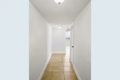 18051 Biscayne Boulevard #1504, Aventura, FL 33160 - Photo 14