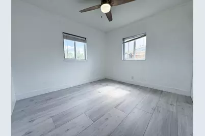 320 NE 60th Street, Oakland Park, FL 33334 - Photo 16