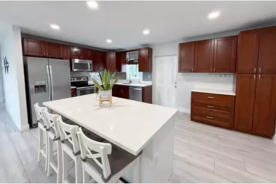 320 NE 60th Street, Oakland Park, FL 33334 - Photo 8