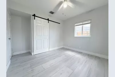 320 NE 60th Street, Oakland Park, FL 33334 - Photo 18