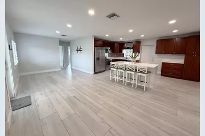 320 NE 60th Street, Oakland Park, FL 33334 - Photo 10