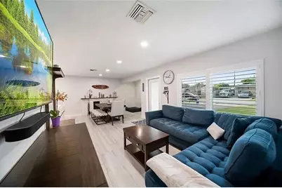 320 NE 60th Street, Oakland Park, FL 33334 - Photo 2