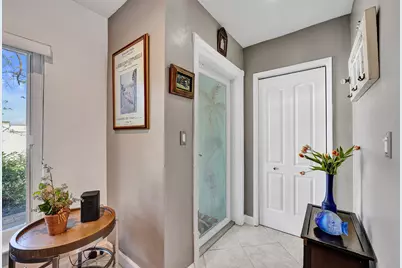 1036 NE 9th Avenue, Fort Lauderdale, FL 33304 - Photo 22