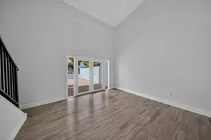 1819 W 68th St, Hialeah, FL 33014 - Photo 8
