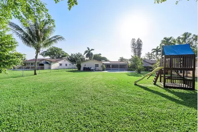 4020 NW 113th Avenue, Coral Springs, FL 33065 - Photo 40
