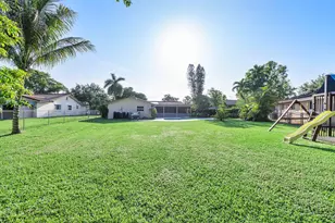 4020 NW 113th Ave, Coral Springs, FL 33065 - Photo 4