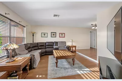 4020 NW 113th Avenue, Coral Springs, FL 33065 - Photo 10