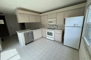 20 Bedford Ct, Royal Palm Beach, FL 33411 - Photo 6