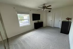 20 Bedford Ct, Royal Palm Beach, FL 33411 - Photo 10
