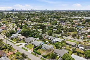 330 NE 59th Ct, Oakland Park, FL 33334 - Photo 40