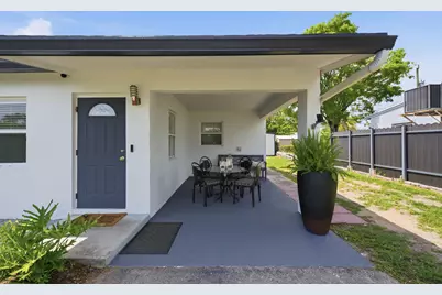 330 NE 59th Court, Oakland Park, FL 33334 - Photo 6