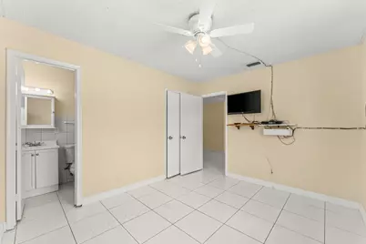 610 SW 10th Court, Deerfield Beach, FL 33441 - Photo 10