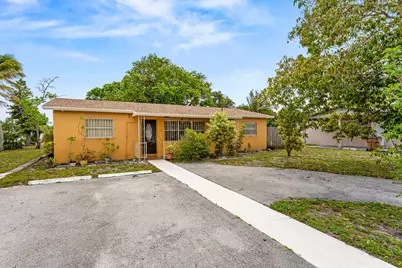 610 SW 10th Court, Deerfield Beach, FL 33441 - Photo 1