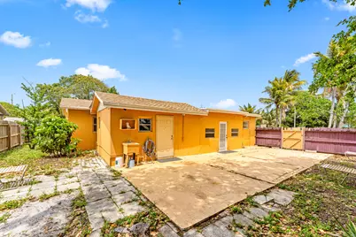 610 SW 10th Court, Deerfield Beach, FL 33441 - Photo 26