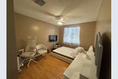 1490 NW 144th Avenue, Pembroke Pines, FL 33028 - Photo 26