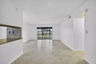 3041 N Oakland Forest Dr, Oakland Park, FL 33309 - Photo 10